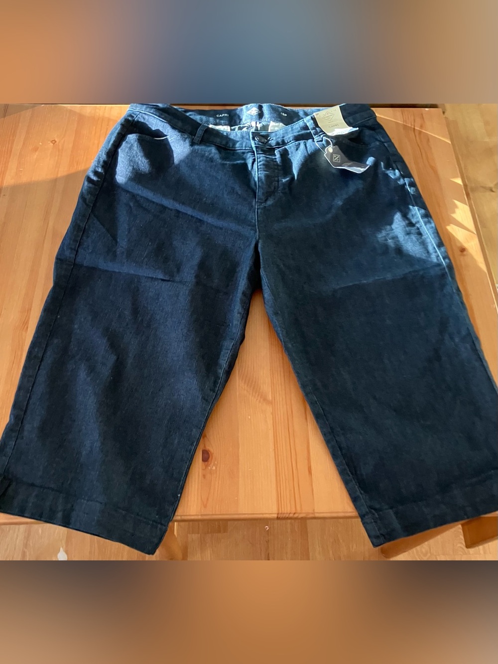 NWT St. John's Bay Navy Blue Women’s Capri Secretly Slender Pants Size 16P